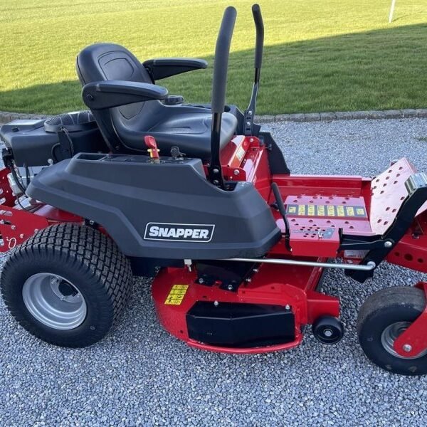 Tondeuse autoportée Snapper ZTX105 – 20 CV — entretien des espaces verts